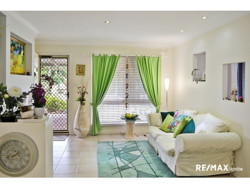 39 PALUNA STREET, Riverhills QLD 4074