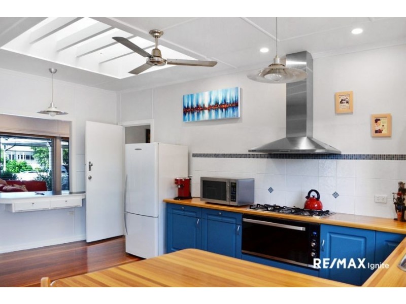 8 EDWARDS STREET, Eastern Heights QLD 4305