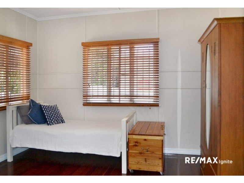 8 EDWARDS STREET, Eastern Heights QLD 4305