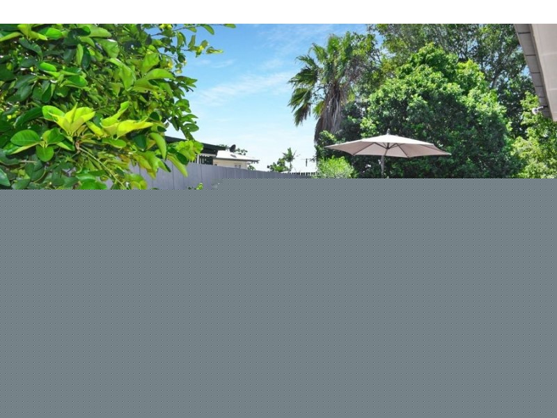 8 EDWARDS STREET, Eastern Heights QLD 4305