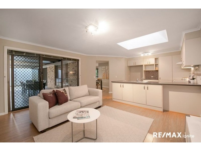 4 PROSSER STREET, Riverhills QLD 4074