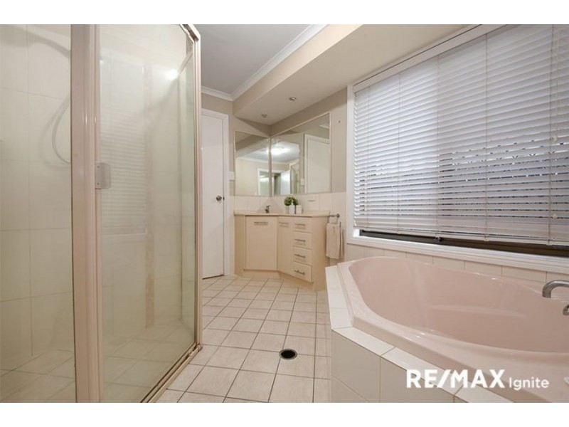4 PROSSER STREET, Riverhills QLD 4074