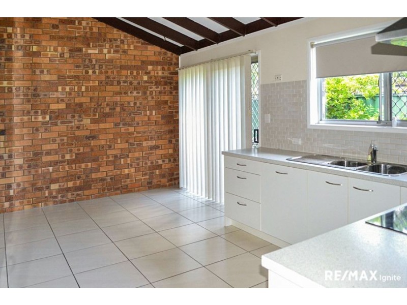 33 PENNANT STREET, Jamboree Heights QLD 4074