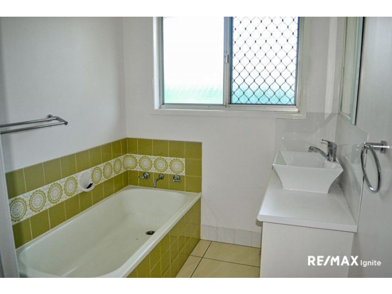 33 PENNANT STREET, Jamboree Heights QLD 4074