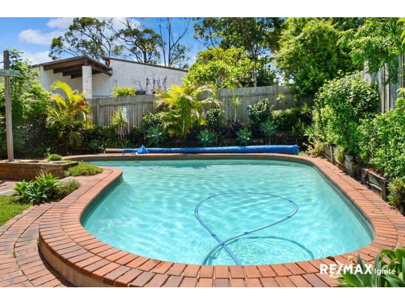 33 PENNANT STREET, Jamboree Heights QLD 4074