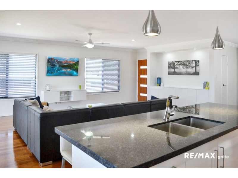 26A Whitehill Road, Newtown QLD 4305