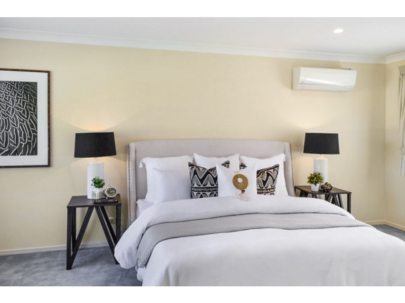 13 STAWELL PLACE, Middle Park QLD 4074