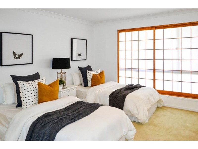 13 STAWELL PLACE, Middle Park QLD 4074