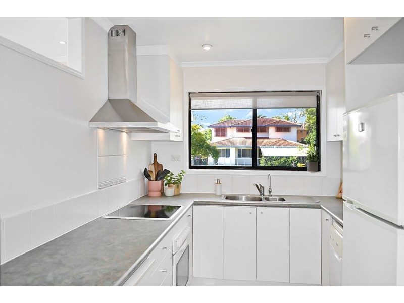 42 DANDENONG ROAD, Jamboree Heights QLD 4074