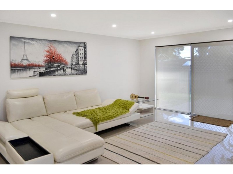 1 PROSSER STREET, Riverhills QLD 4074