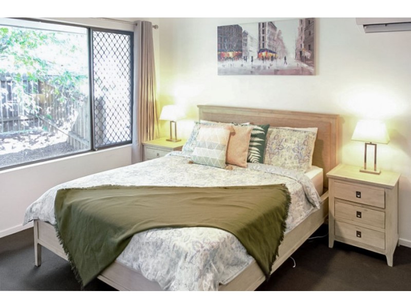 1 PROSSER STREET, Riverhills QLD 4074