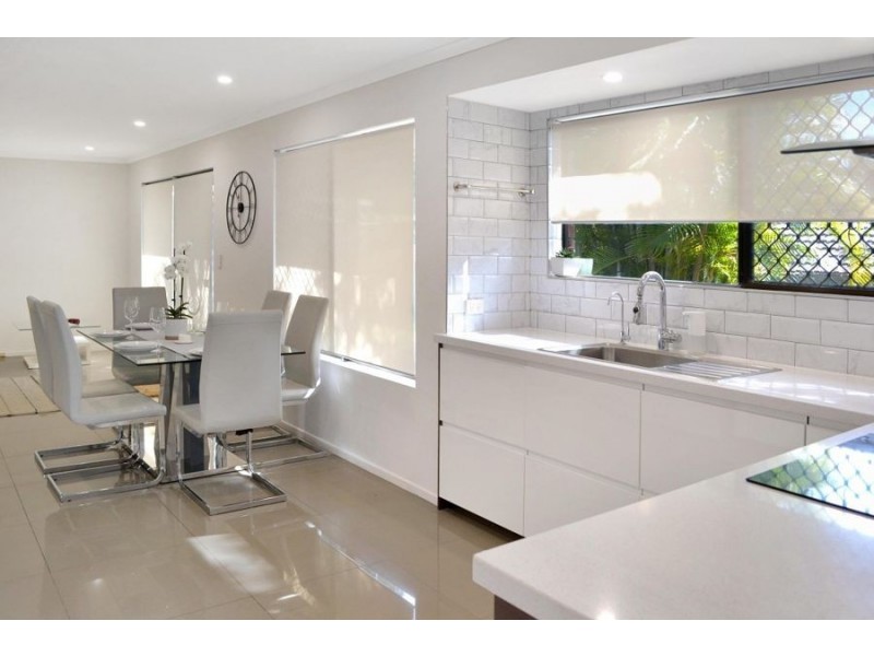 1 PROSSER STREET, Riverhills QLD 4074