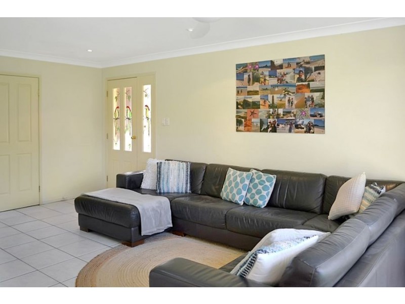 6 Marzena Close, Moggill QLD 4070