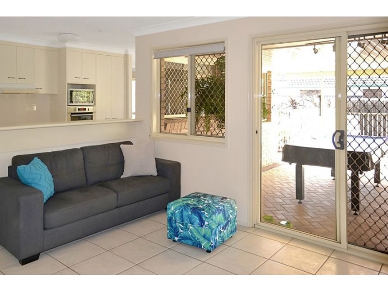 6 Marzena Close, Moggill QLD 4070