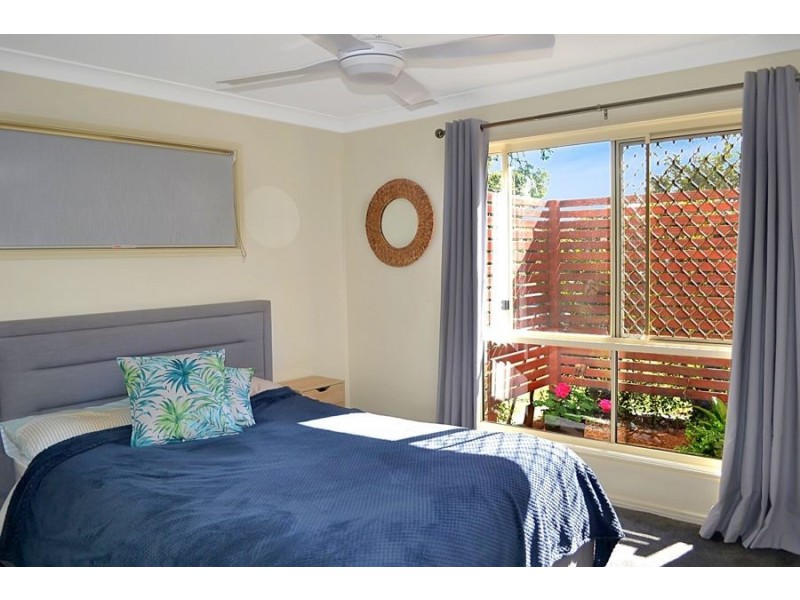 6 Marzena Close, Moggill QLD 4070