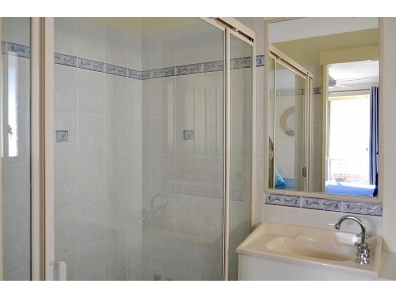 6 Marzena Close, Moggill QLD 4070