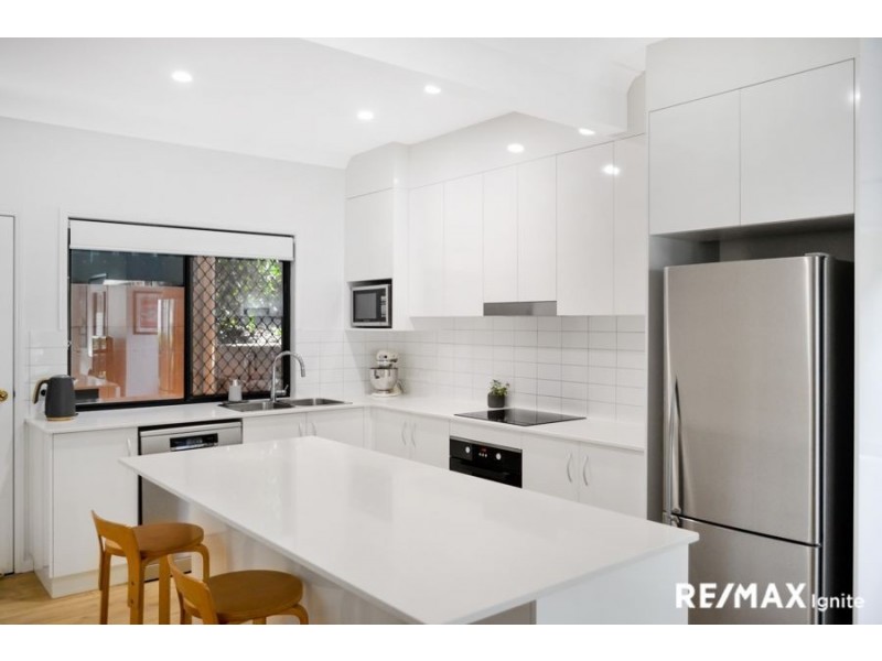 25/250 Sumners Road, Riverhills QLD 4074