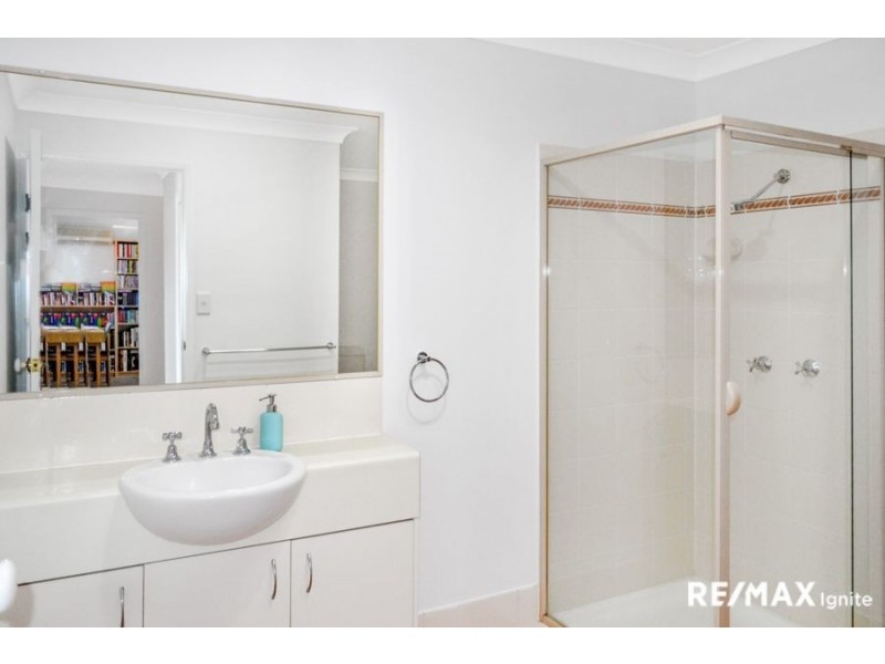 25/250 Sumners Road, Riverhills QLD 4074