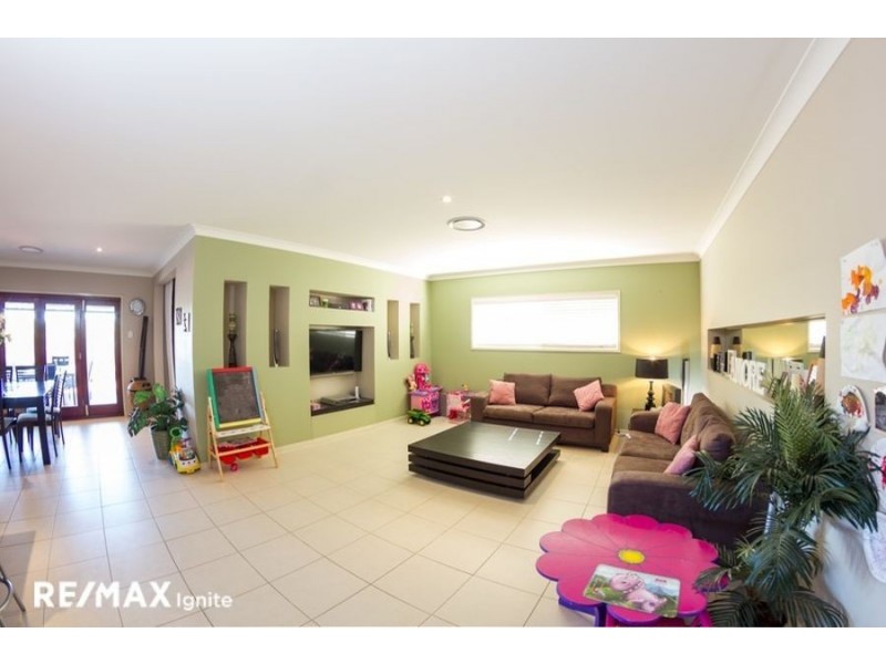 16 Clydesdale Place, Sumner QLD 4074