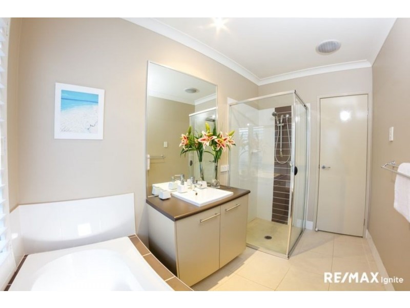 16 Clydesdale Place, Sumner QLD 4074