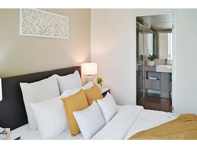 8/74 Dengate Lane, St Lucia QLD 4067