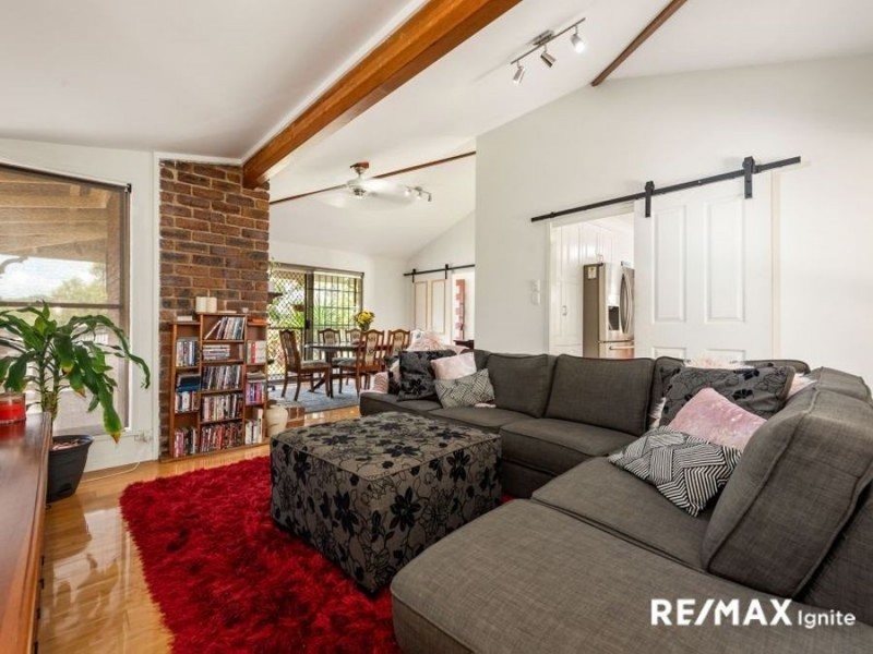 28 Raeside Street, Westlake QLD 4074