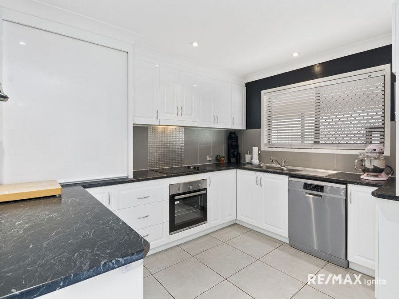 2 TIGRIS STREET, Riverhills QLD 4074