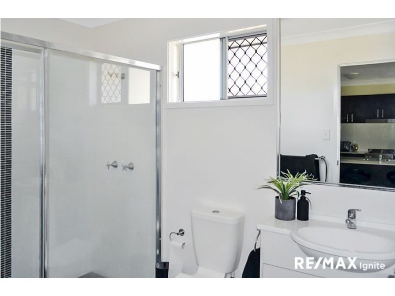 14 KNIGHTSBRIDGE DRIVE, Chuwar QLD 4306