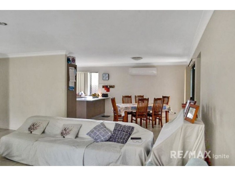22 Freesia Close, Springfield Lakes QLD 4300