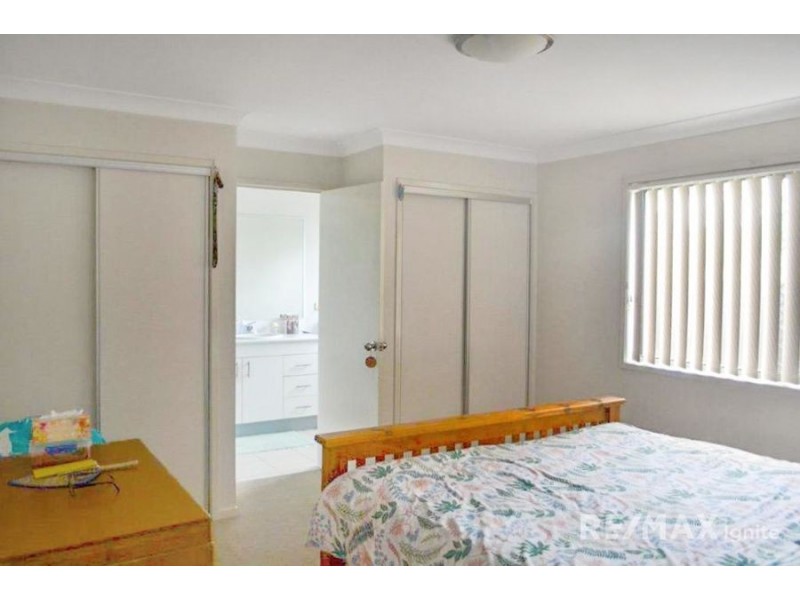 22 Freesia Close, Springfield Lakes QLD 4300