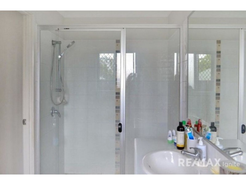 22 Freesia Close, Springfield Lakes QLD 4300