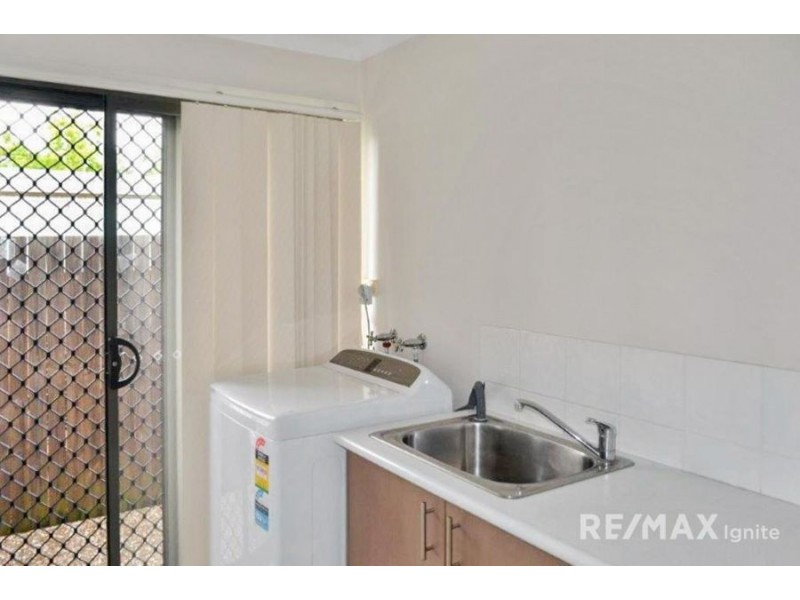 22 Freesia Close, Springfield Lakes QLD 4300