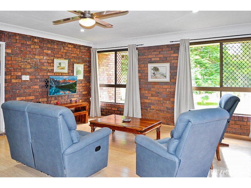 141 Phillip Crescent, Barellan Point QLD 4306