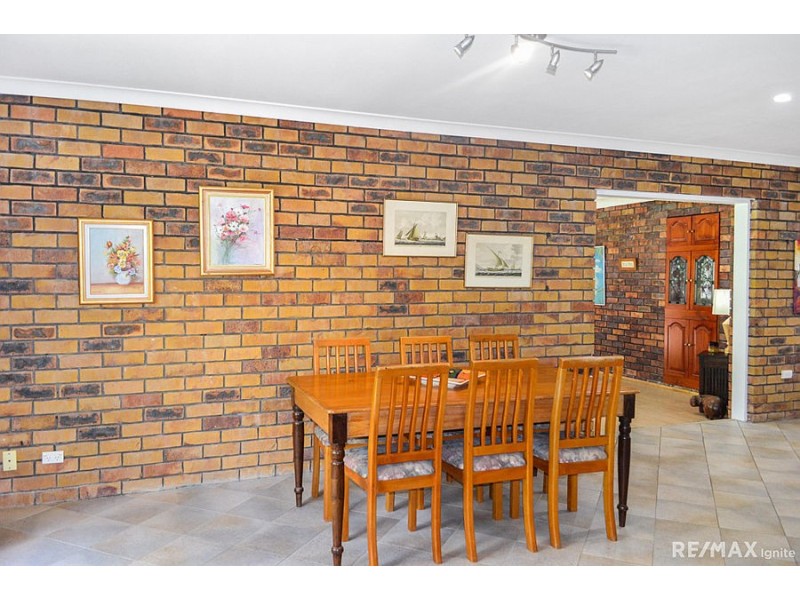 141 Phillip Crescent, Barellan Point QLD 4306