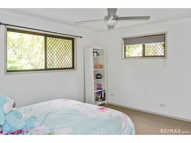 141 Phillip Crescent, Barellan Point QLD 4306