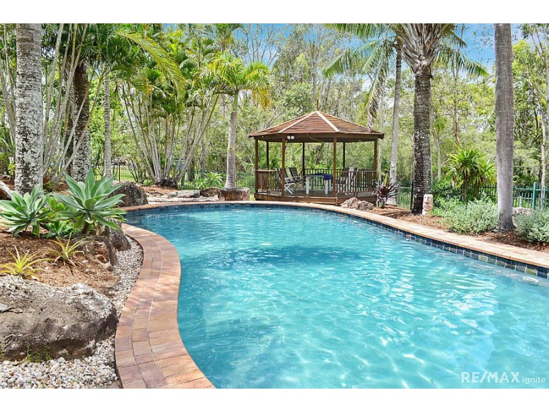 141 Phillip Crescent, Barellan Point QLD 4306