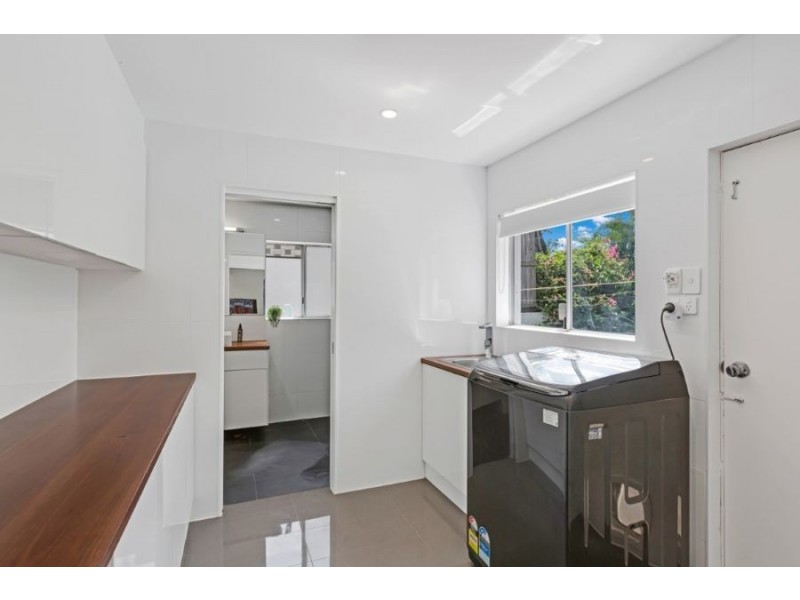 3 Sunset Road, Kenmore QLD 4069