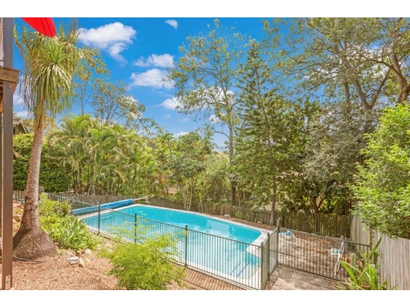 3 Sunset Road, Kenmore QLD 4069