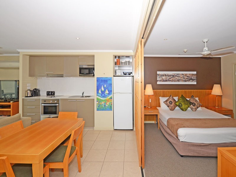 213/569 Charlton Esplanade, Urangan QLD 4655