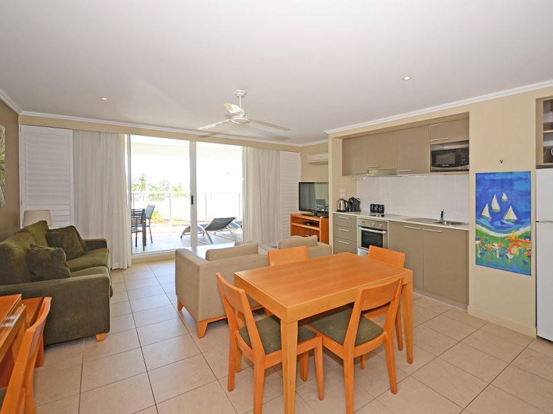 213/569 Charlton Esplanade, Urangan QLD 4655
