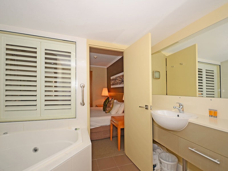 213/569 Charlton Esplanade, Urangan QLD 4655