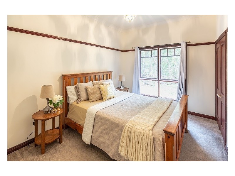 133 Henderson Rd, Saratoga NSW 2251