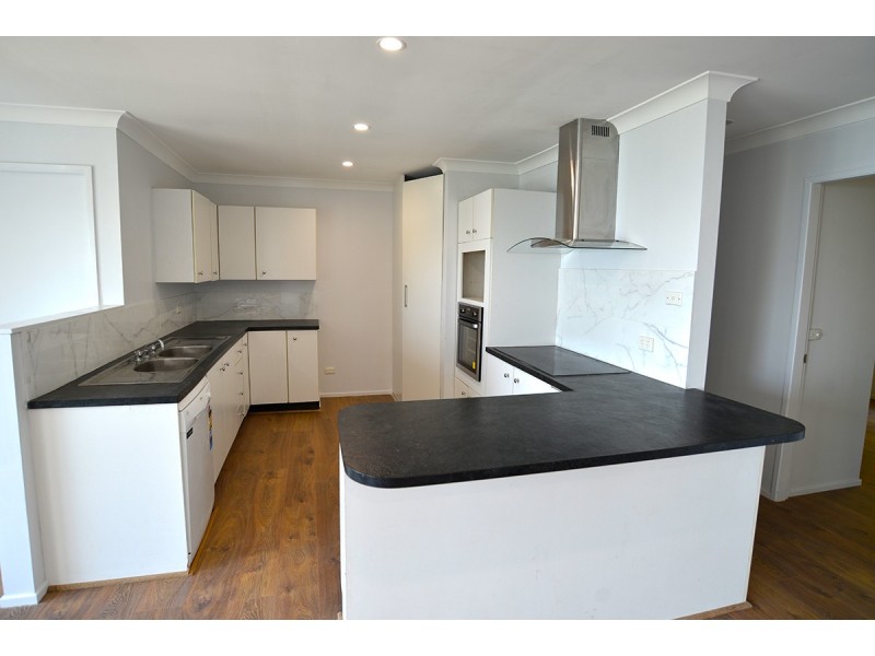 9 Indra Road, Tascott NSW 2250