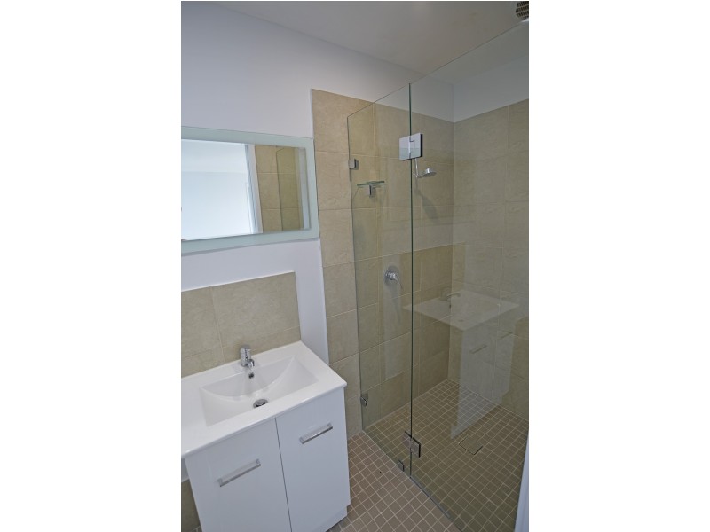 9 Indra Road, Tascott NSW 2250