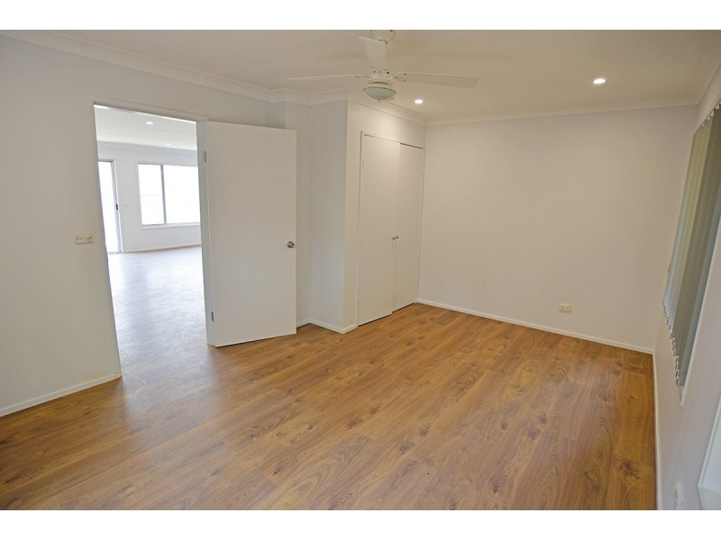 9 Indra Road, Tascott NSW 2250