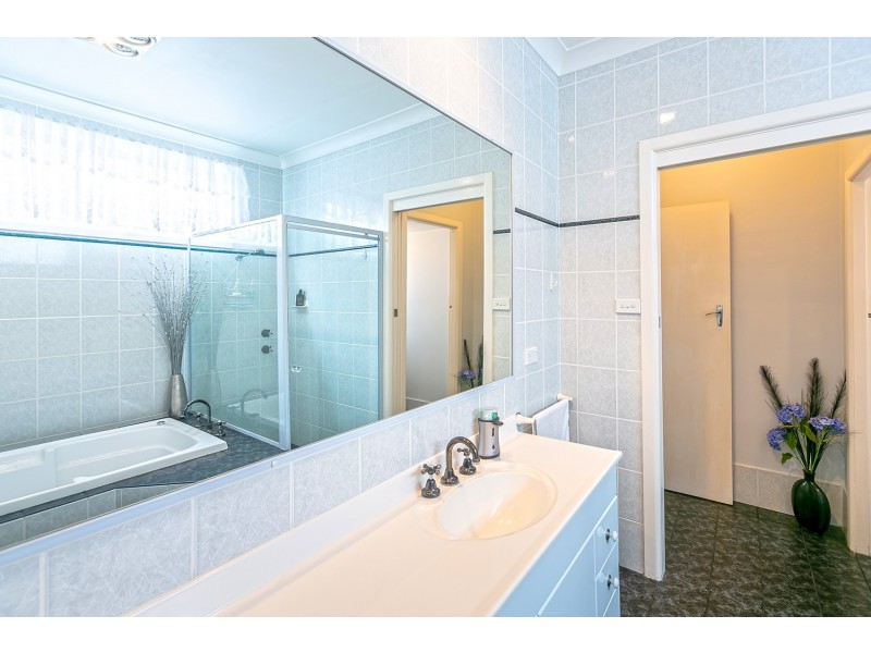 17 Paringa Ave, Davistown NSW 2251