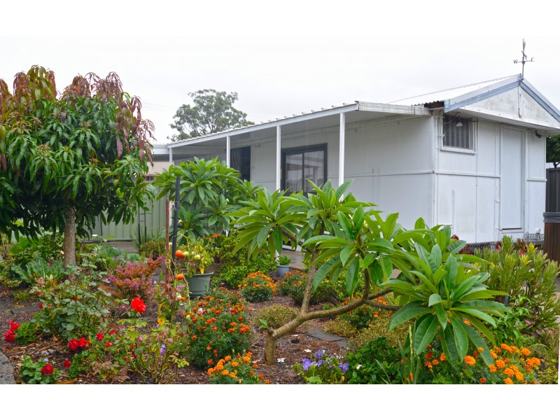 17 Paringa Ave, Davistown NSW 2251