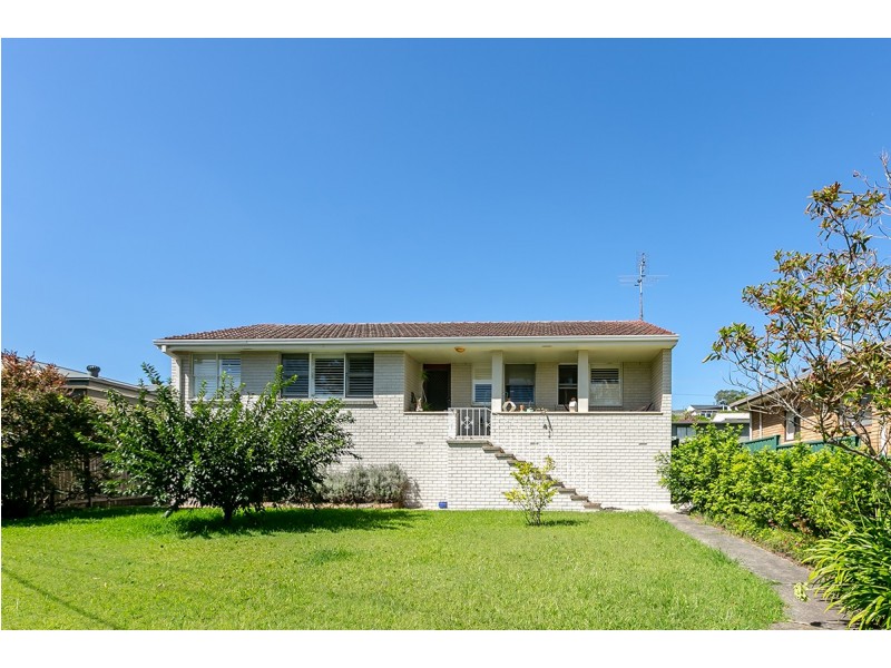 6 Steyne Rd, Saratoga NSW 2251