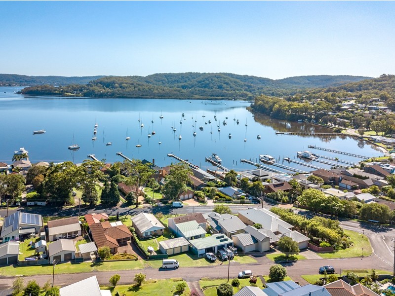 6 Steyne Rd, Saratoga NSW 2251