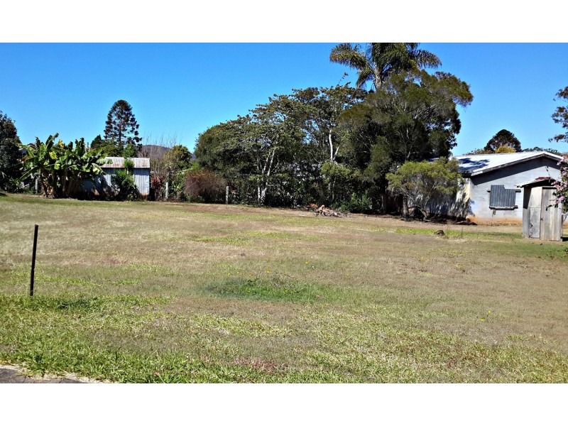 13 Moore St, Ravenshoe QLD 4888